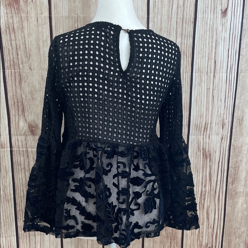 *Dor Dor Chic Black Beaded Insect Embellished Women's Lacy Blouse - Size Small - Picture 10 of 12